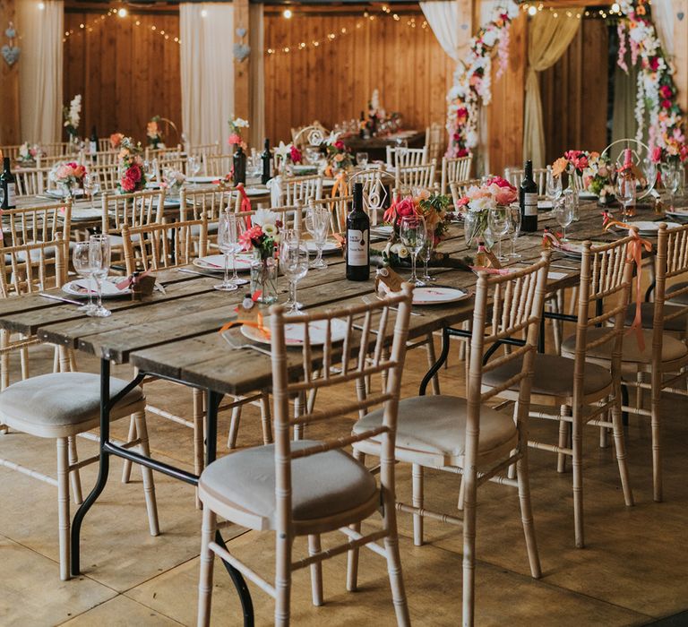 rustic-barn-wedding-venue-with-hanging-decor