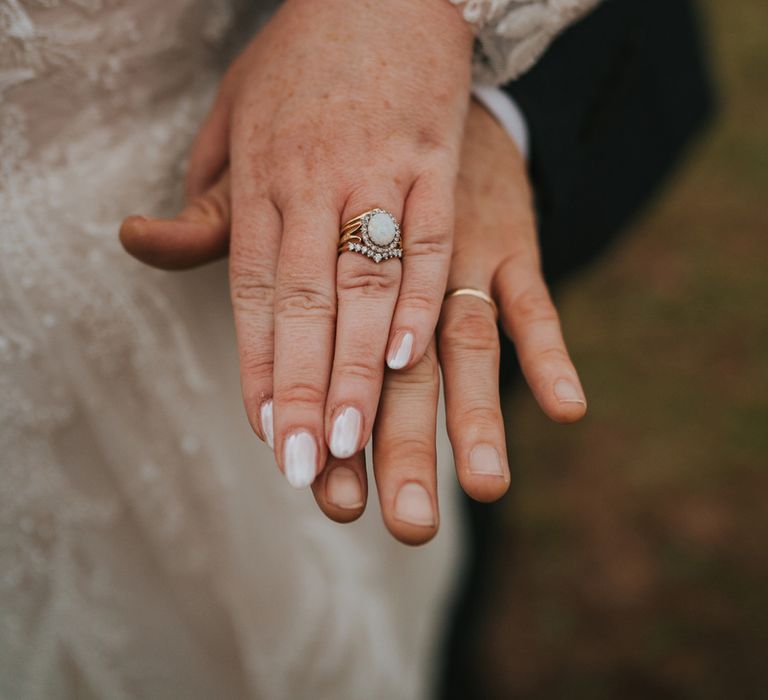 vintage-engagement-ring-with-wishbone-wedding-band