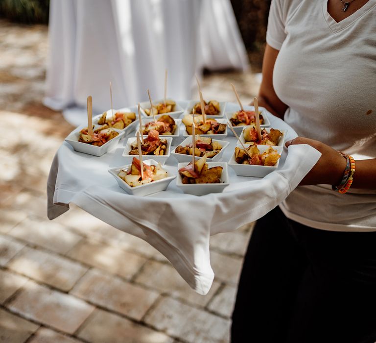 wedding-canapes-being-served