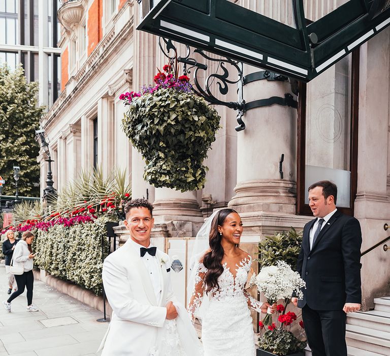 bride-and-groom-at-london-wedding