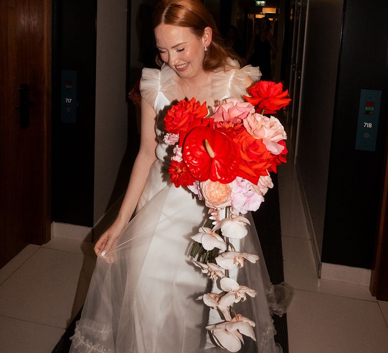 cascading-pink-and-red-bouquet-and-halfpenny-london-wedding-dress