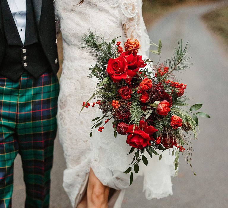 festive-christmas-red-rose-wedding-bouquet