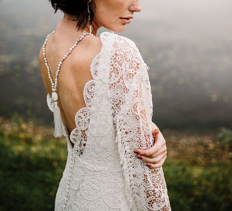 bride-with-brown-waved-short-wedding-hair