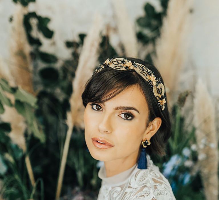 bride-with-short-brown-hair-for-wedding-day