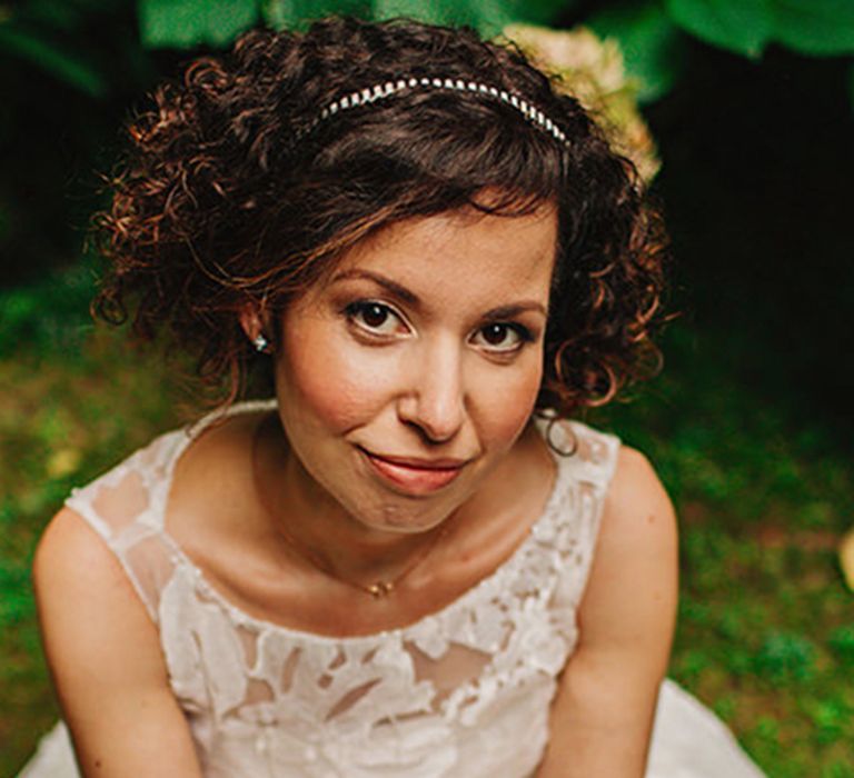 bride-with-short-curly-hair-with-simple-thin-headband