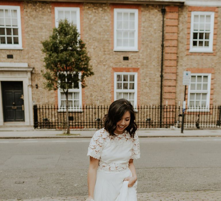 bride-with-long-bob-curled-for-modern-wedding-hairstyle