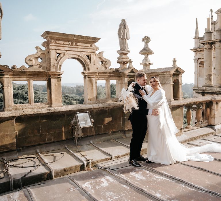 gorgeous-nottinghamshire-wedding-venue-with-bride-and-groom-posing-together