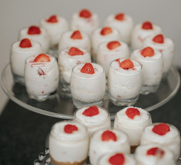 mini-cheesecake-wedding-desserts