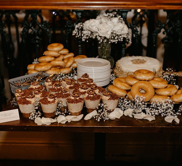 dessert-table-with-cakes-and-doughnuts