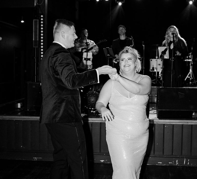 first-dance-for-bride-and-groom