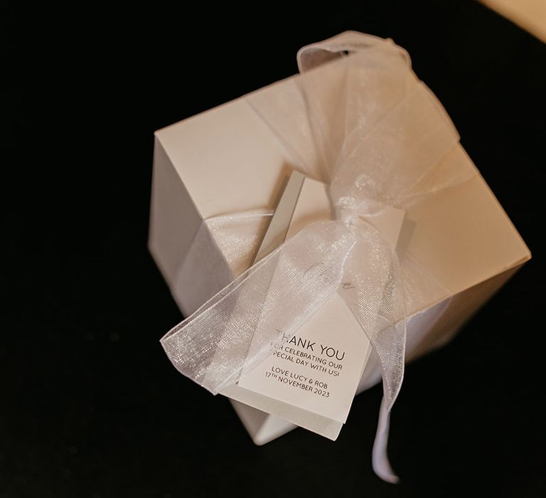 white-gift-box-thank-you-favours