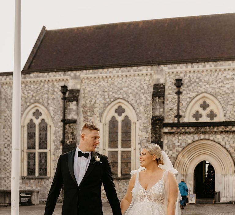 winter-wedding-in-winchester-with-black-tie-dress-code