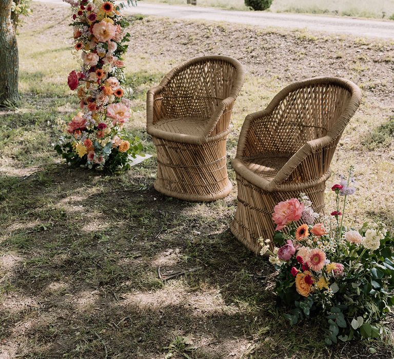 wooden-peacock-chairs-for-outdoor-wedding-ceremony