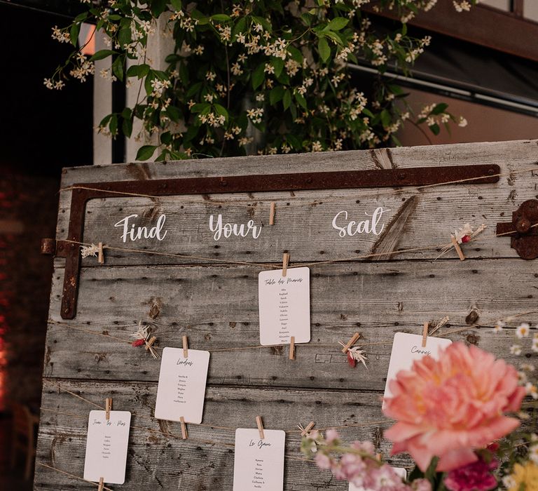 wooden-wedding-table-seating-chart-sign