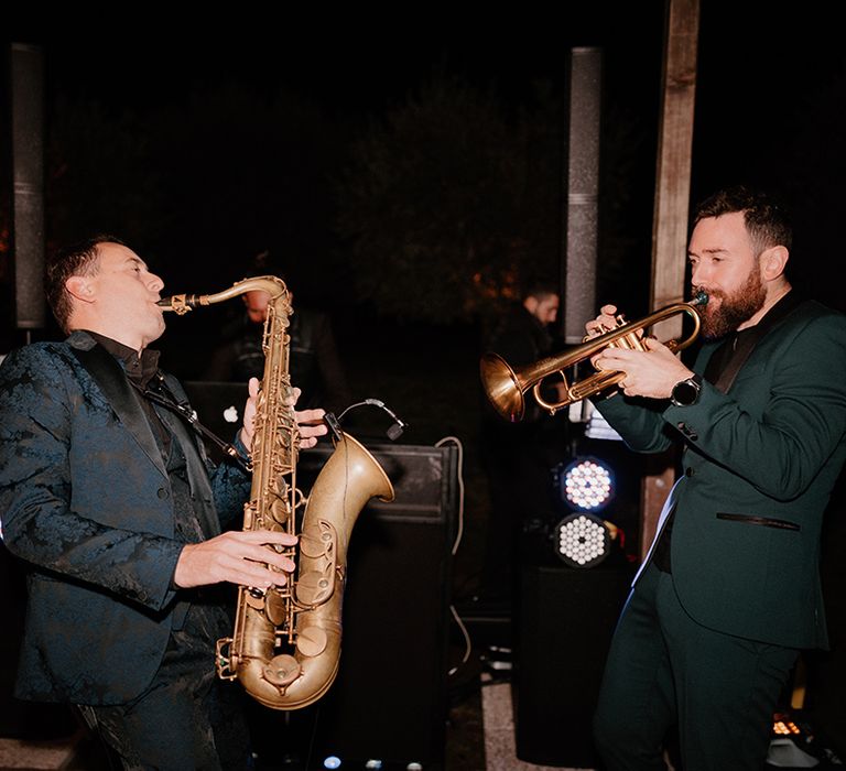 brass-band-playing-at-wedding