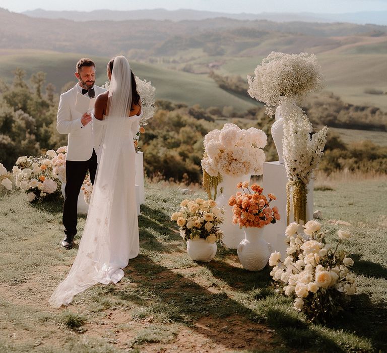 dreamy-outdoor-destination-wedding-in-volterra