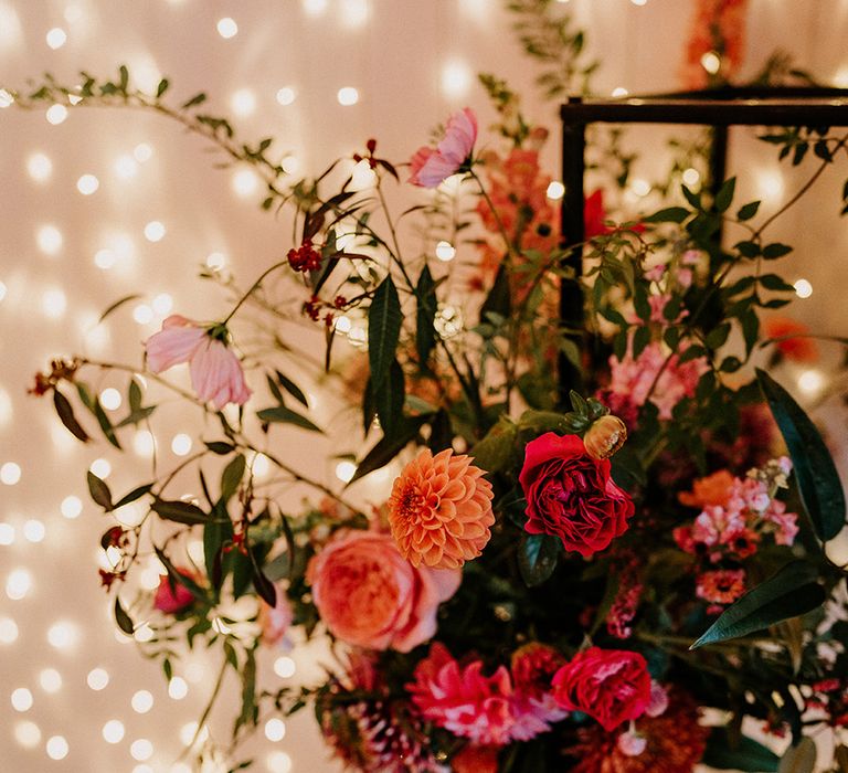 pink-and-orange-wedding-flower-arrangements