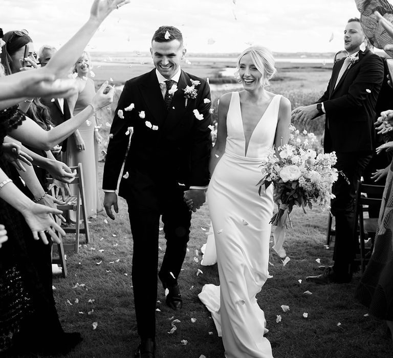 black-and-white-confetti-moment