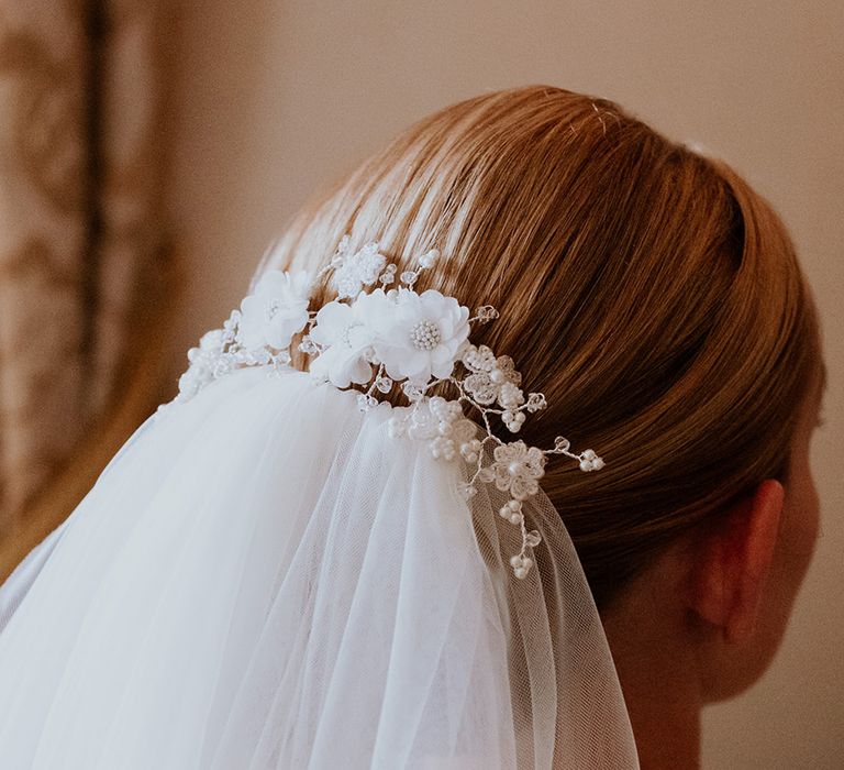 bridal-hair-accessories-and-veil