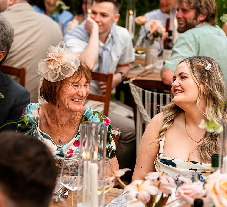 wedding-guests-reacting-to-wedding-speeches