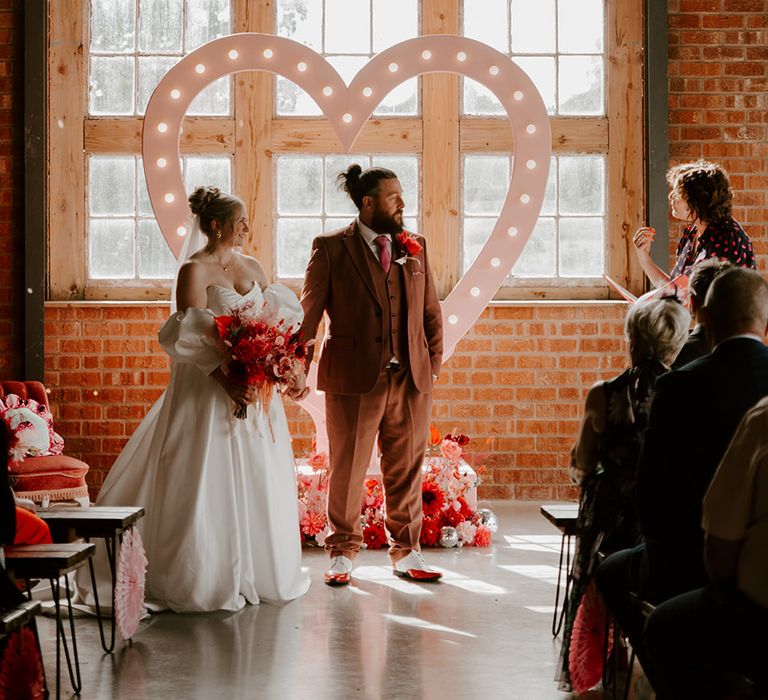 pink-vegas-theme-wedding-ceremony-decorations