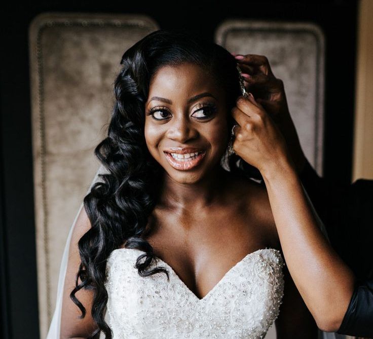 bride-with-long-waved-black-hair