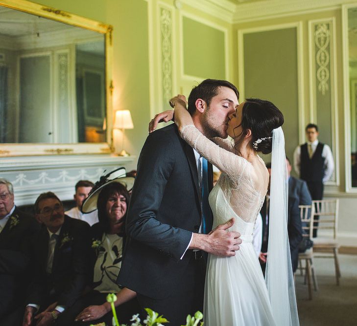 Bride & Groom Wedding Ceremony