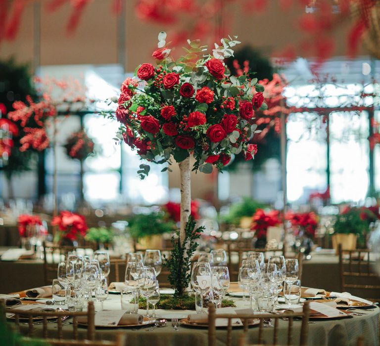 Contemporary Christmas Wedding Decor