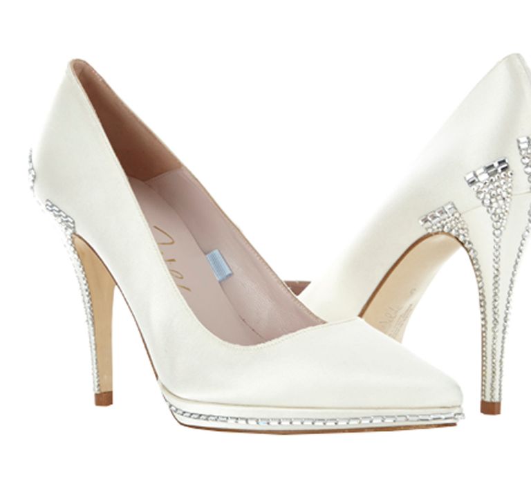 Shoes by <a href="https://www.harrietwilde.com/" target="_blank">Harriet Wilde</a>