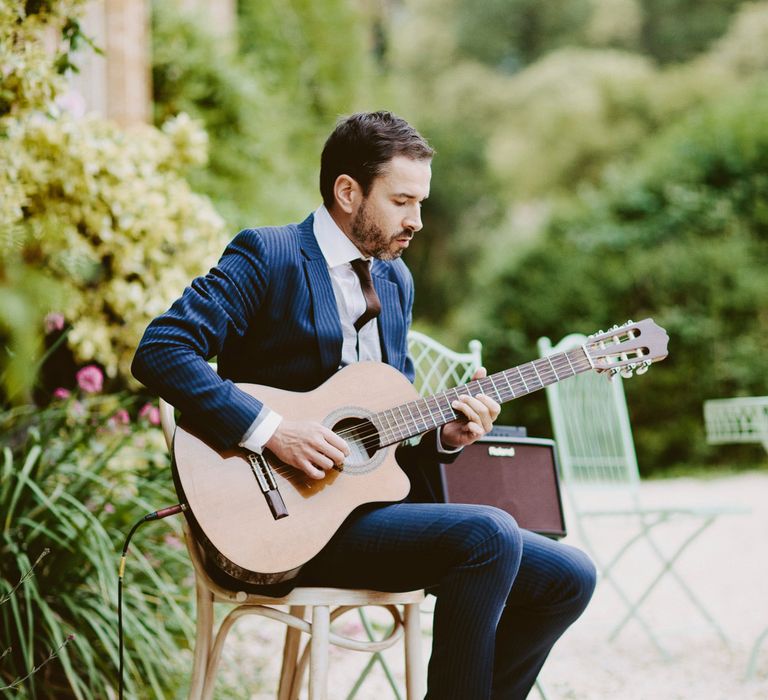 Acoustic Guitar Wedding Entertainment