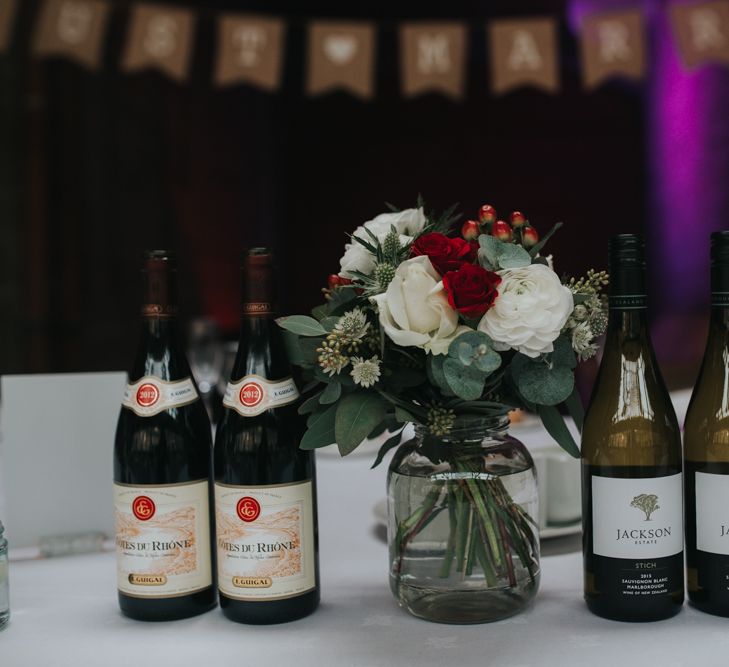 Red & White Floral Centrepiece | Errol Park Wedding | Jen Owens Images