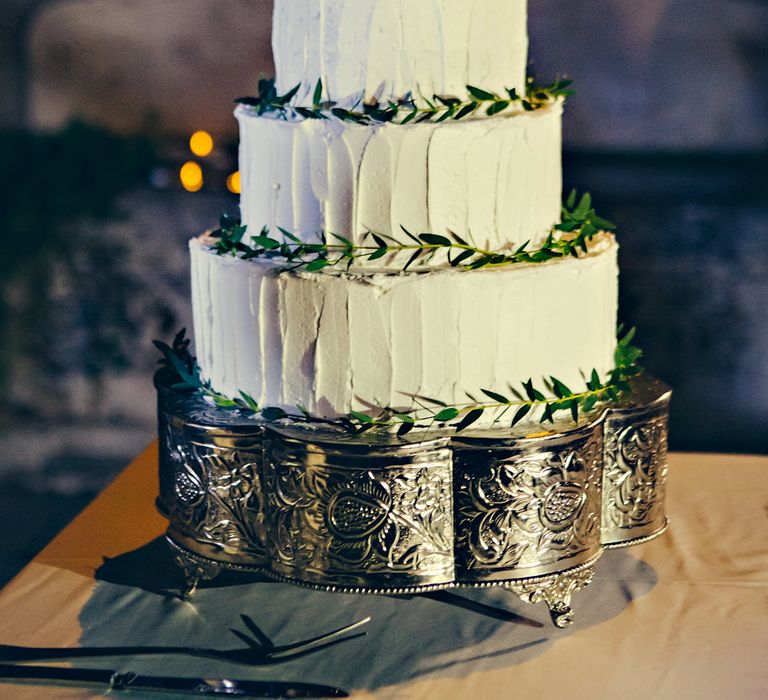 Elegant Wedding Cake with Greenery Decor