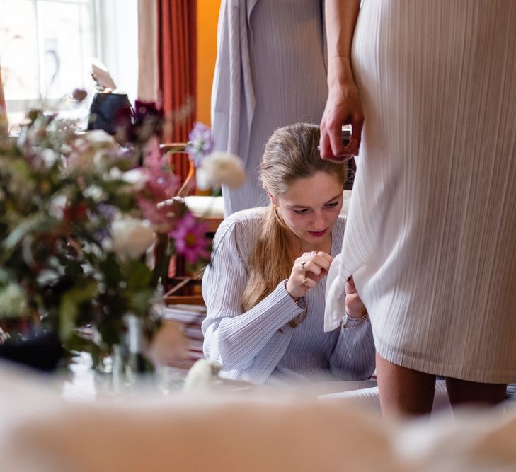 Wedding Morning Bridal Preparations | Chic London Wedding at St Bartholomew the Great Church & St John Bar & Restaurant | Helen Abraham Photography