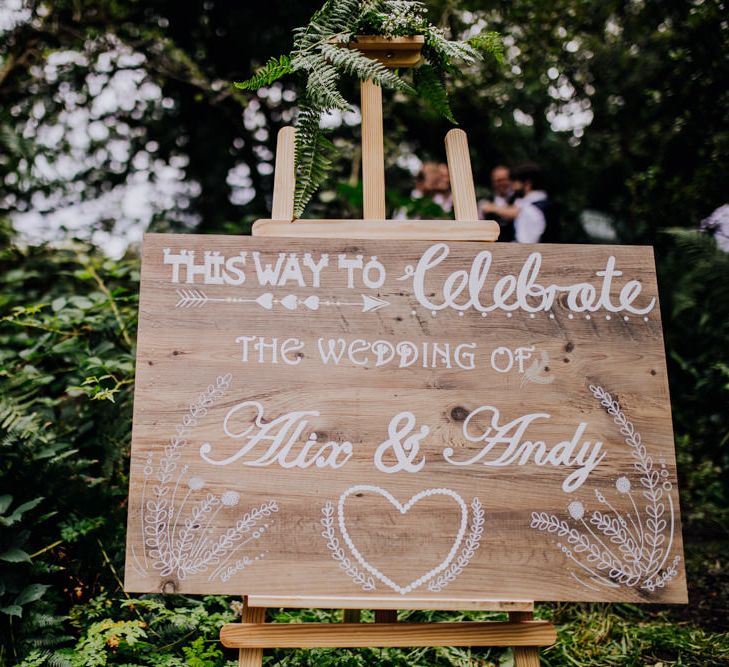 Wooden Wedding Welcome Sign | Stylish Woodland Wedding in Cheshire | Clara Cooper Photography | Story Board Weddings Films