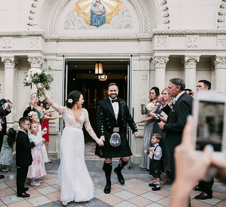 Wedding Ceremony at Trinity Cathedral, Miami | Bride in Lace Anne Barge Wedding Dress | Groom in Kilt & Sporran | Sara Lobla Photography