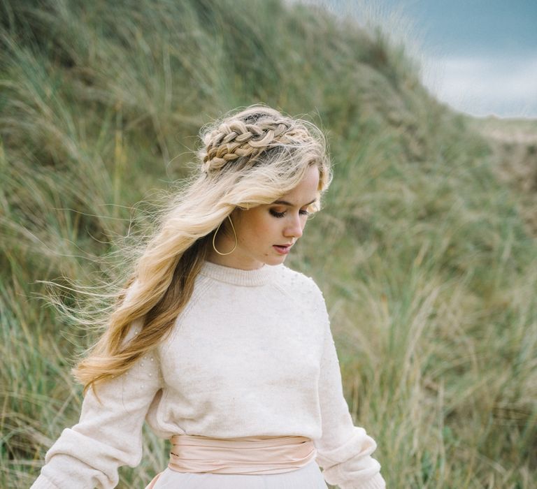 Autumnal Wedding Inspiration At The Coast With Pampas Grass Moon Gate & Drip Icing Cake With Images From Olivia Bossert Photography & Styling By The Artful Event Co