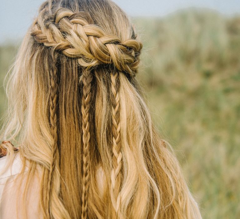 Autumnal Wedding Inspiration At The Coast With Pampas Grass Moon Gate & Drip Icing Cake With Images From Olivia Bossert Photography & Styling By The Artful Event Co