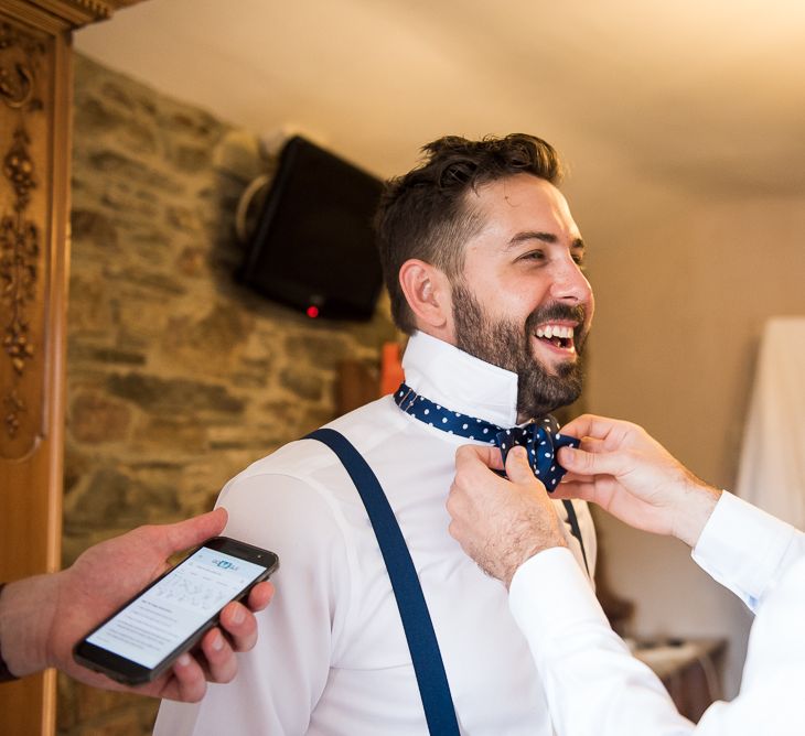 Groomsmen Preparations | Coastal Wedding at Driftwood Spas St Agnes, Cornwall | Jessica Grace Photography