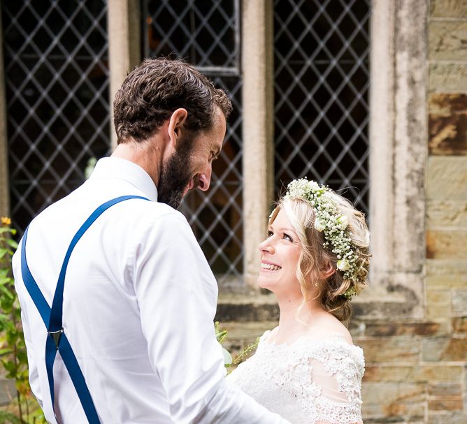 Wedding Ceremony | Bride in Lace Wedding Dress | Groom in Shorts, Braces & Bow Tie | Coastal Wedding at Driftwood Spas St Agnes, Cornwall | Jessica Grace Photography