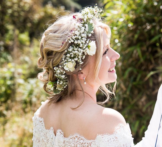 Bride in Lace Wedding Dress | Coastal Wedding at Driftwood Spas St Agnes, Cornwall | Jessica Grace Photography