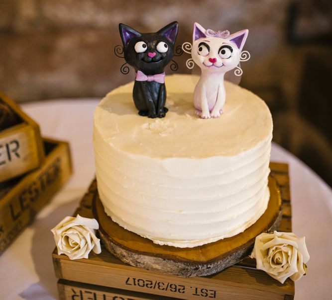 Cat Wedding Cake Toppers | Curradine Barns, West Midlands | Chris Barber Photography