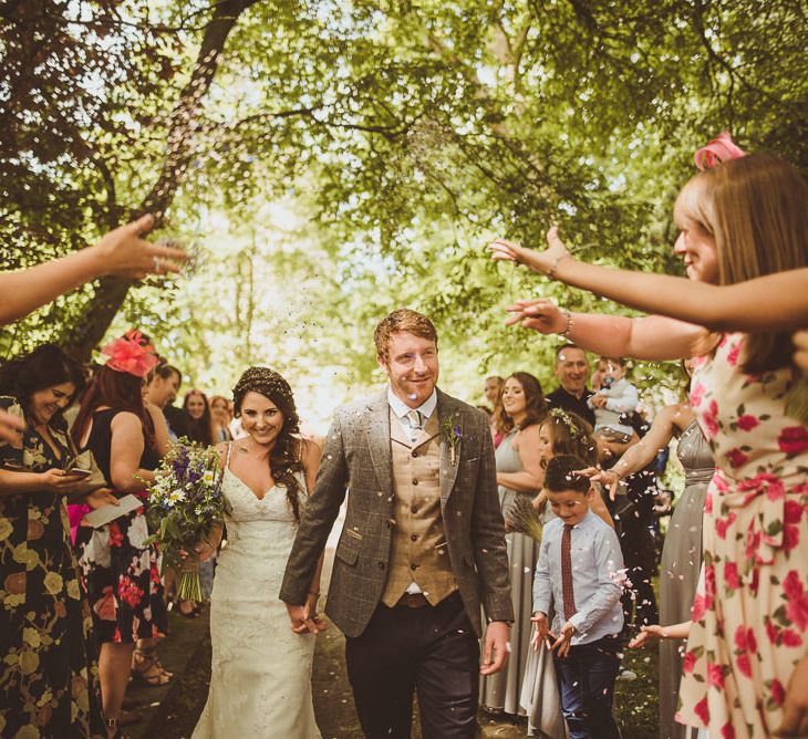 Confetti Exit | PapaKåta Tipi at Angrove Park North Yorkshire | Matt Penberthy Photography