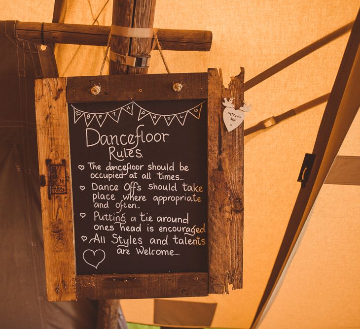 Blackboard Wedding Sign | PapaKåta Tipi at Angrove Park North Yorkshire | Matt Penberthy Photography