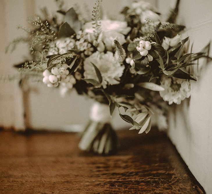 White Flower Bouquet With Foliage // Image By Carla Blain Photography