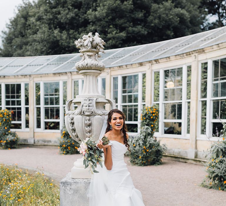 Monique Lhuillier Bride