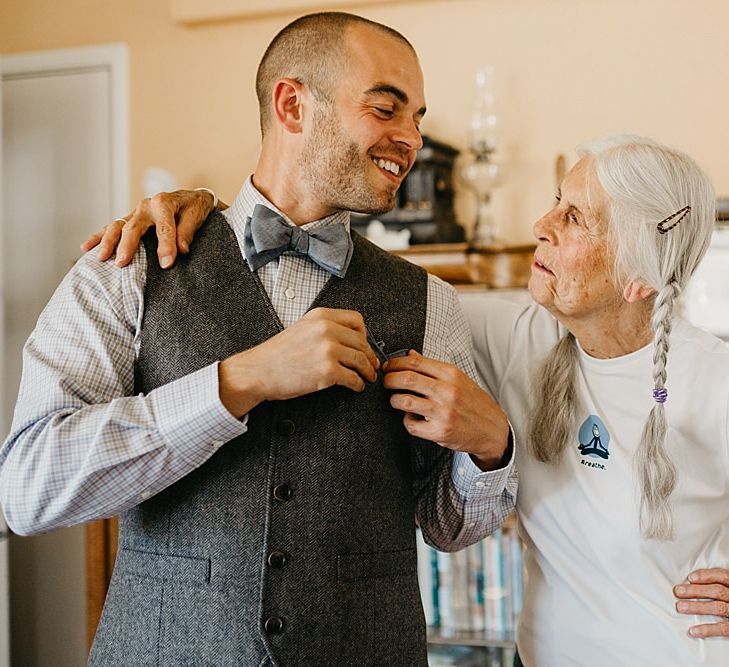 DIY At Home Farm Wedding with Rustic Decor & Wild Flowers | Lace Stella York Wedding Dress | Gloria Byler Photography