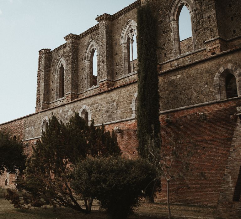 Elegant Destination Wedding In Tuscany At San Galgano Abbey With Bride In Bespoke Dress By Madame Paulette With Images From James Frost Photography