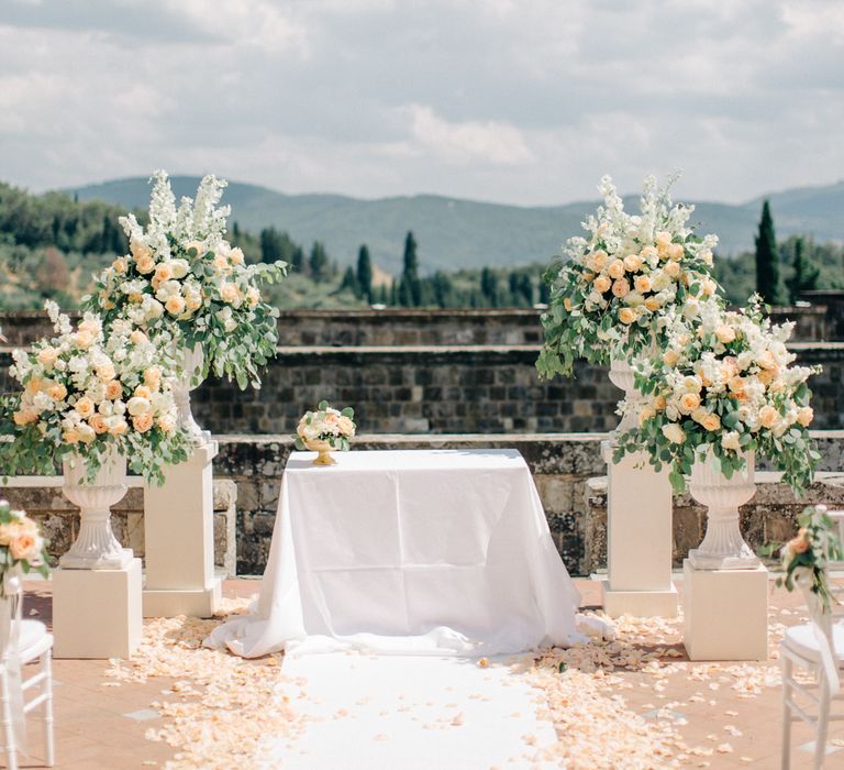 Peach Rose Floral Arrangements | Outdoor Altar