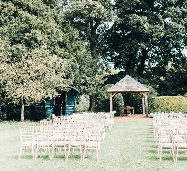 RMW The List's member Askham Hall | Outdoor ceremony | Photography by Jessica Reeve.