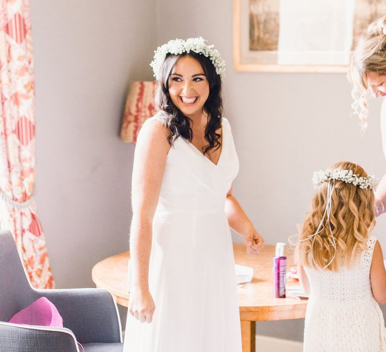 The Bride | Green Wheat Floral crowns | Photography by Jessica Reeve.